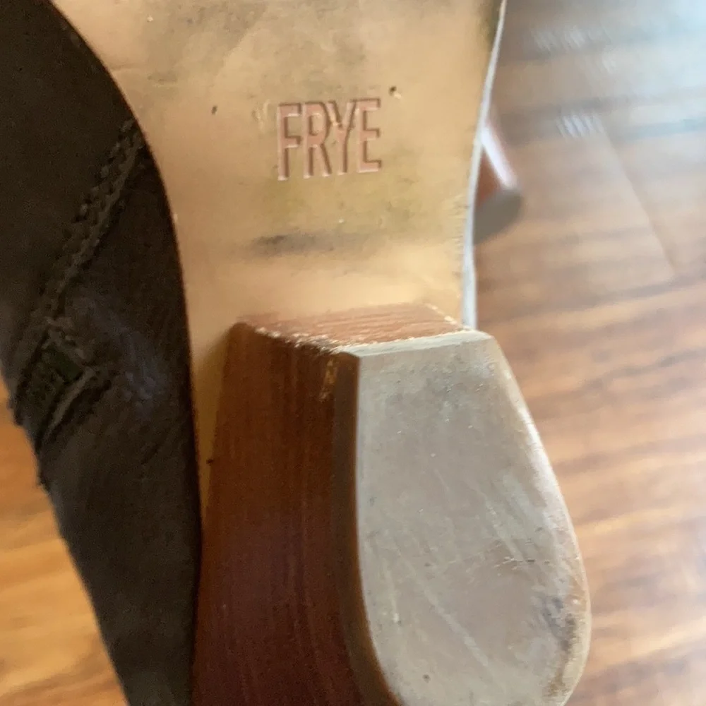 Frye gray leather booties size‎ 9.5